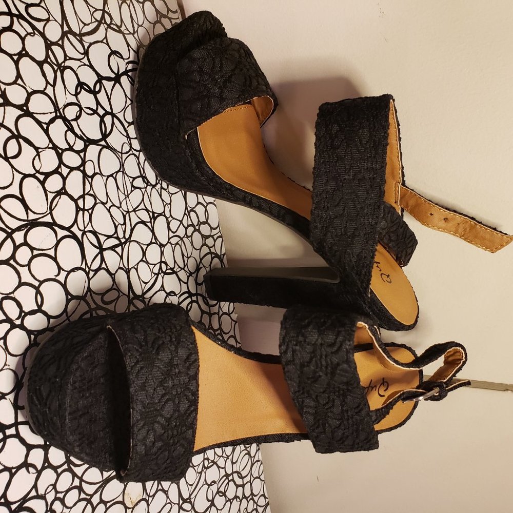 Qupid Black Platform Heels - Picture 3 of 5